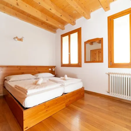 77 Inn Borso del Grappa