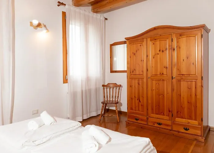 77 Πανδοχείο